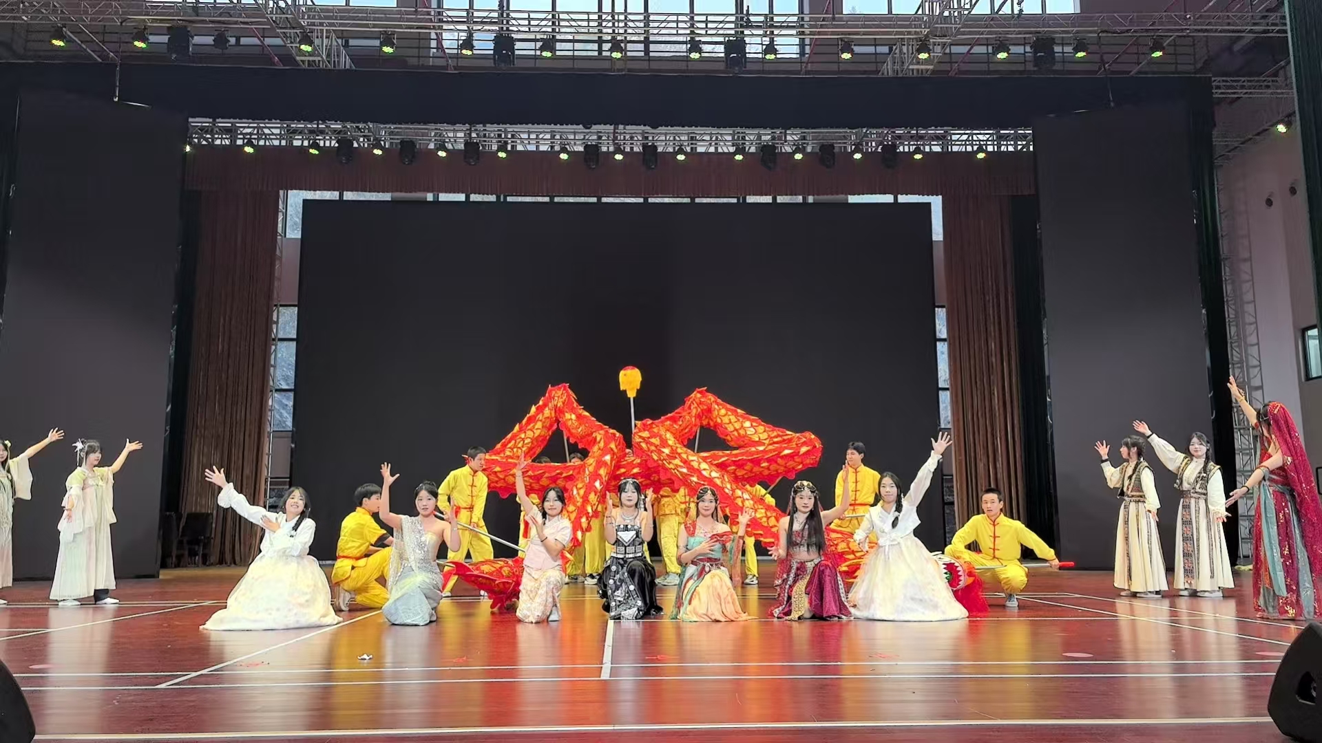2025年元旦晚会节目初审