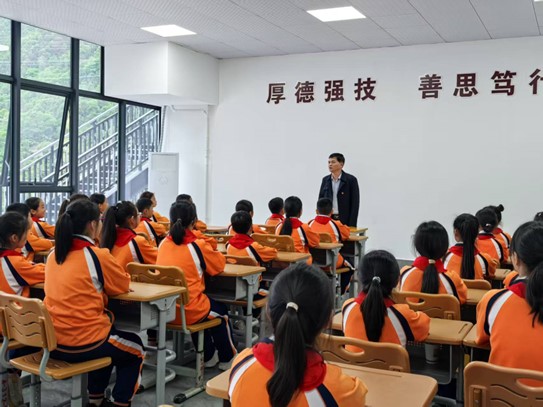 茶香润童心，文化共传承——安化县职业中专学校（安化黑茶学校）•黄沙坪完小茶文化交流活动(图3)